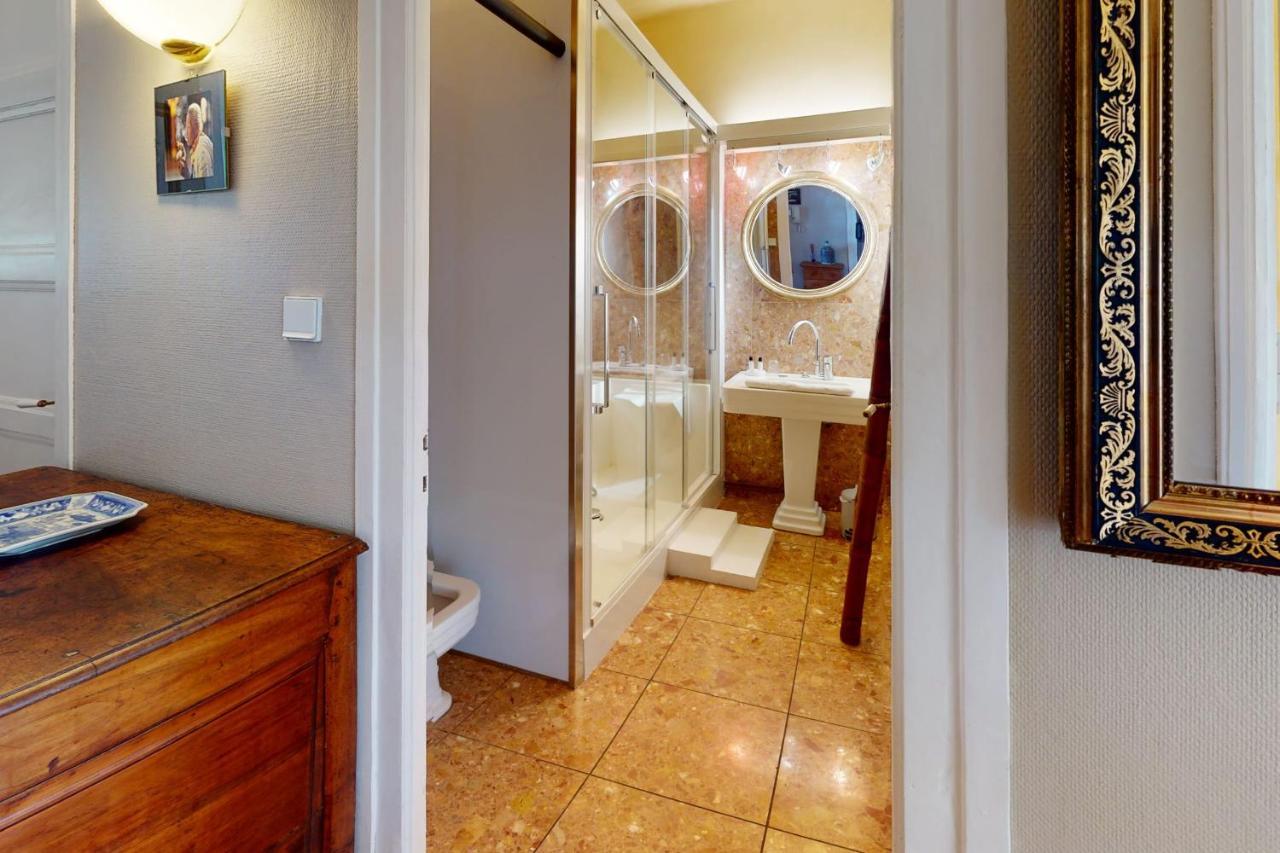 Le Sommeiller 35 - Appartement Pour 4 Personnes A Deux Pas Du Lac อานซี ภายนอก รูปภาพ
