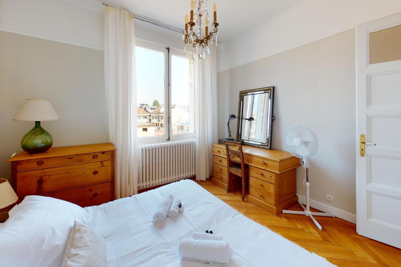 Le Sommeiller 35 - Appartement Pour 4 Personnes A Deux Pas Du Lac อานซี ภายนอก รูปภาพ